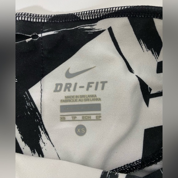 Nike Dri-Fit Leggings - Picture 2 of 4